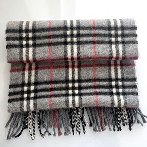 BURBERRYS CASHMERE SCARF